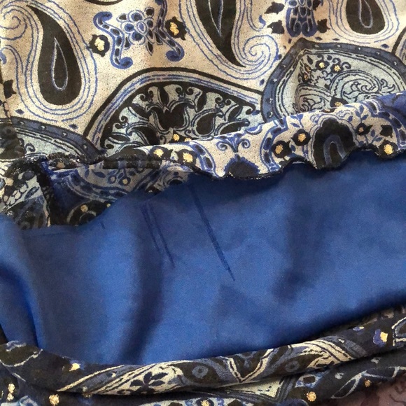 ‼️Gone‼️Cute Short Skirt With Some Sparkle - Picture 3 of 3